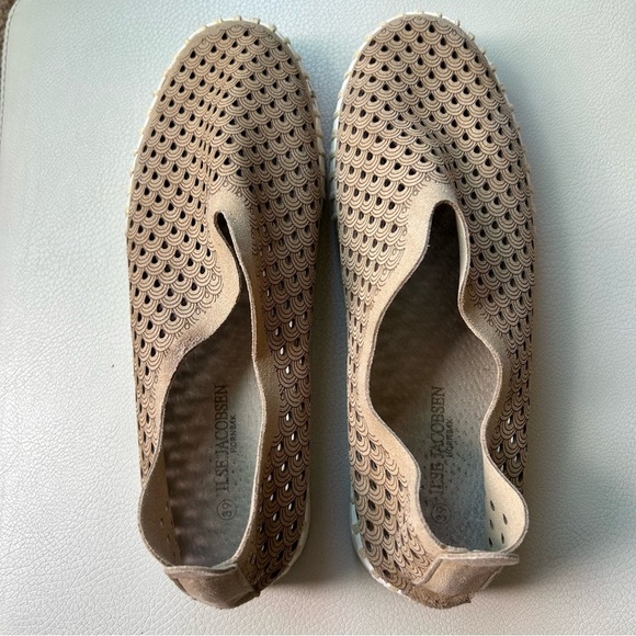 Ilse Jacobsen Tan Tulip Scallop Pattern Laser-Cut Slip-on Loafer Size 39 EU/9 US - Picture 2 of 11